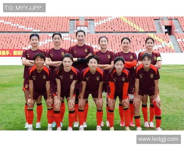 聚焦U17女足球星卡：年轻才俊的闪耀与未来潜力解析